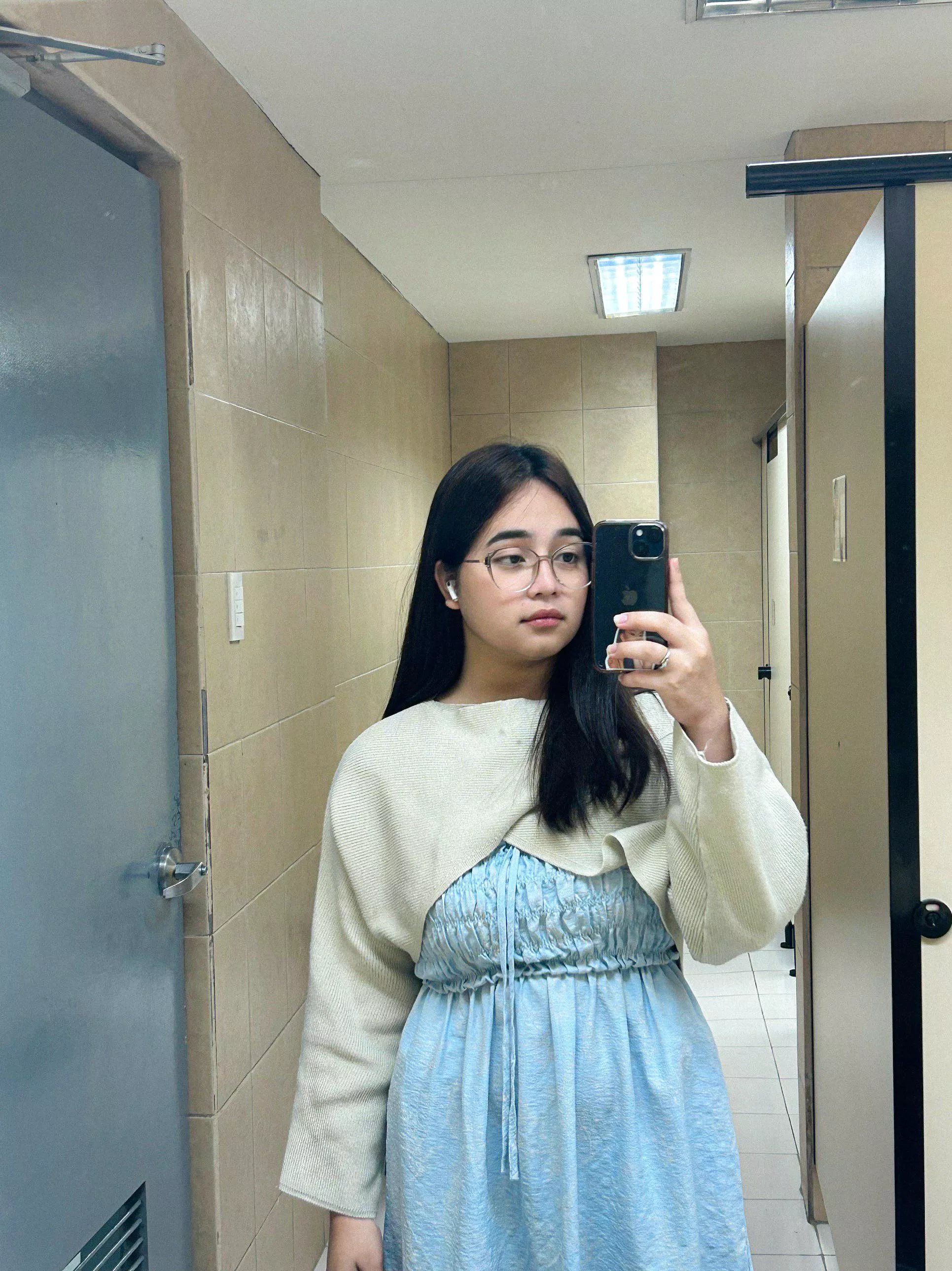 Feeling cute might wanna get laid later 🥲 posted by Barbielatzzz