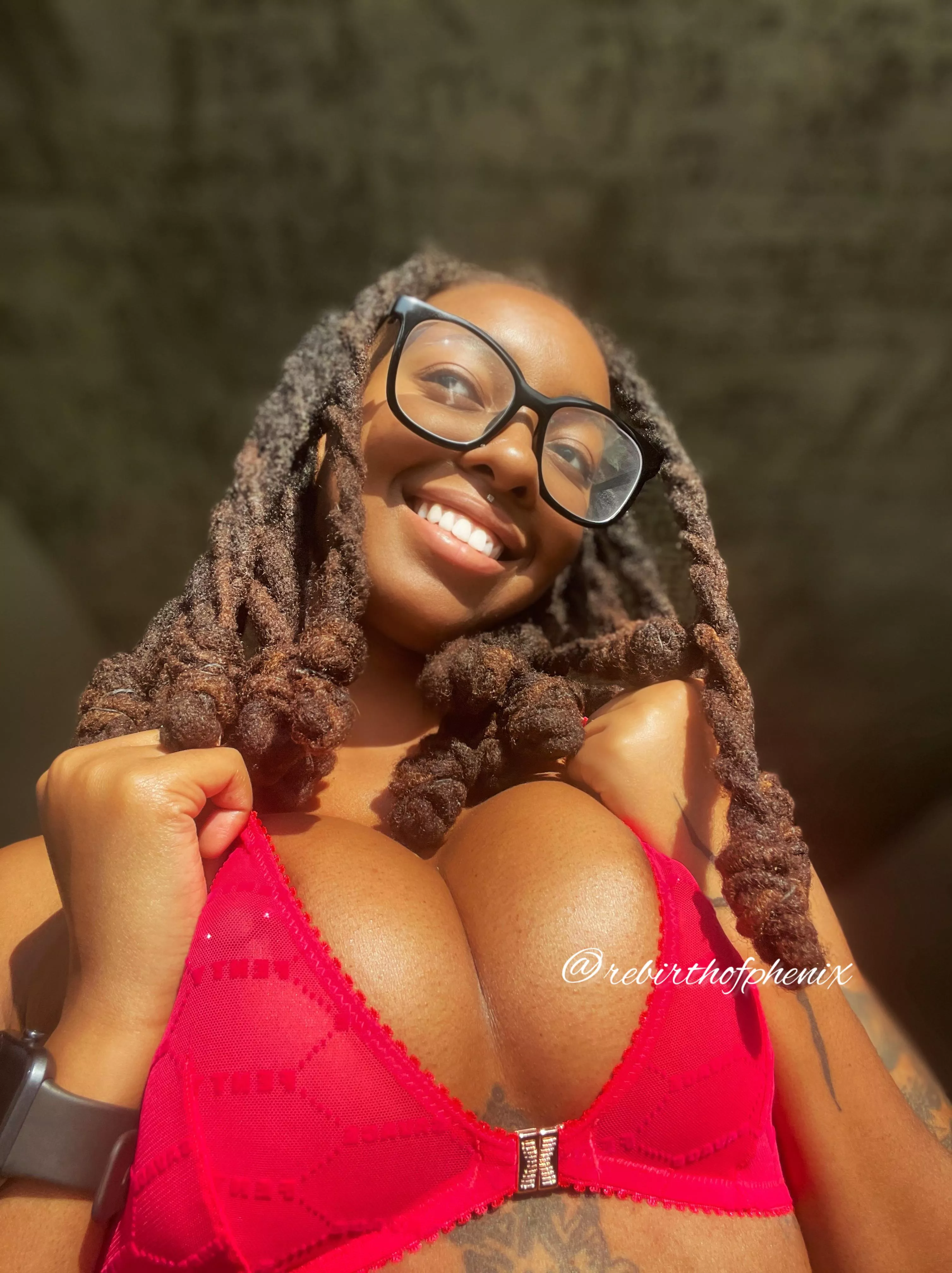 Happy and horny 🤭 posted by RebirthofPhenix