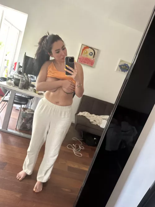 Hello i'm new babysitter :) I can take care of you too, when your wife sleeps ;) by Vickyadams12