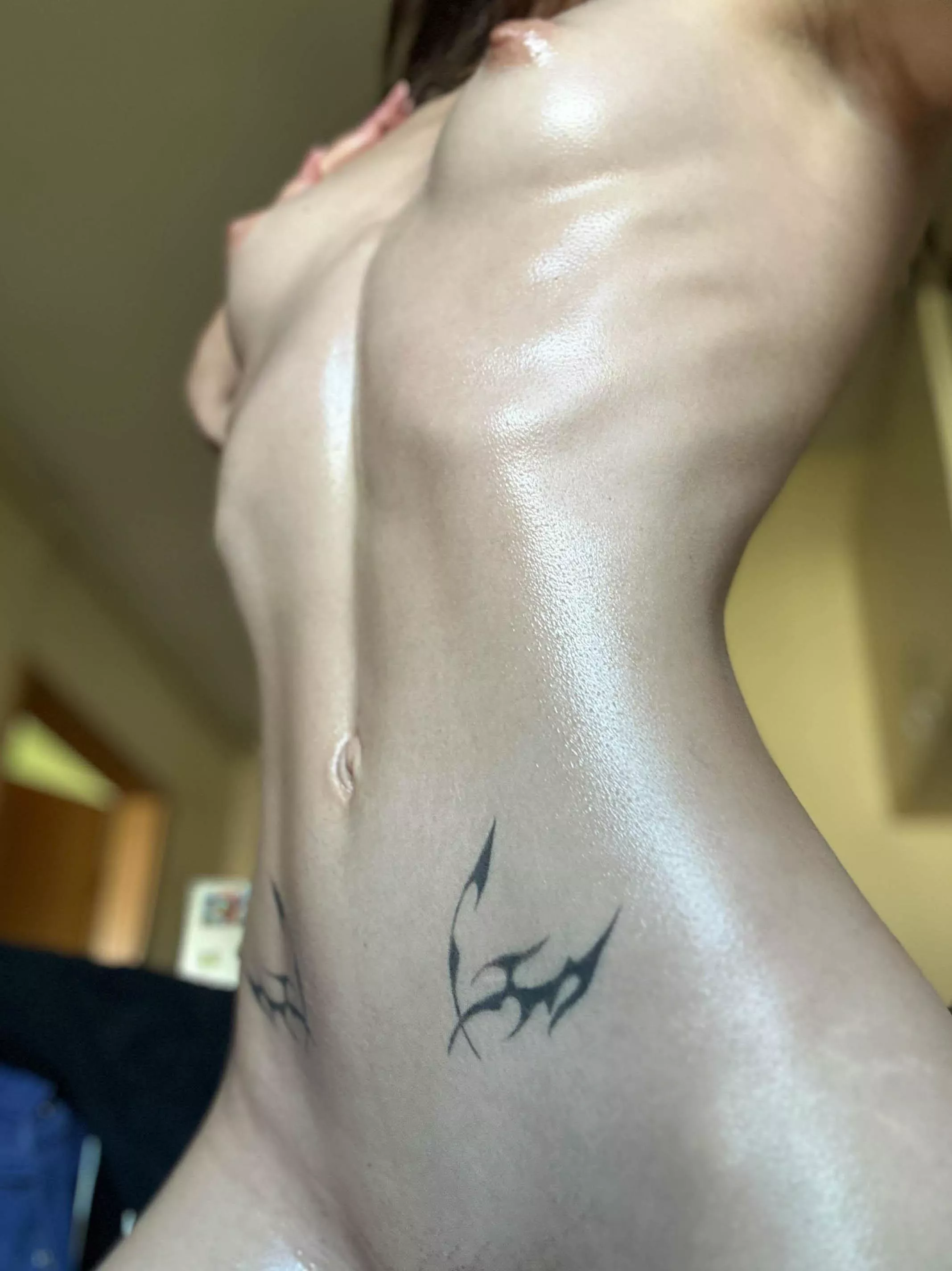 Here's your gorgeous skinny slut posted by Isla_Lucinda