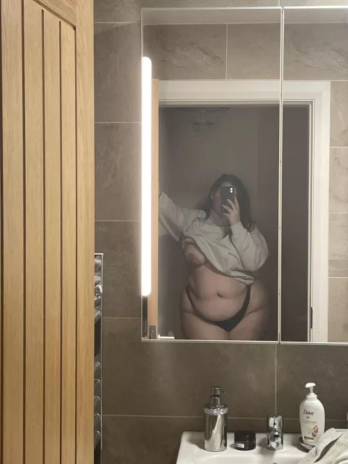 i feel beautiful today by xehilia