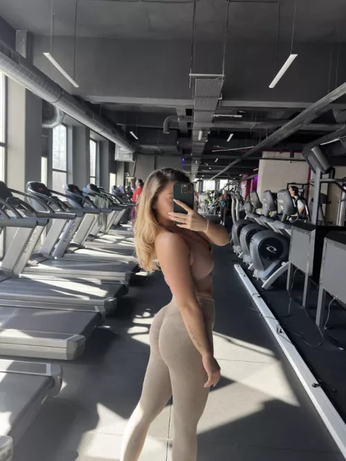 I know the first thing you looked at was my ass by JoyfullyDroop