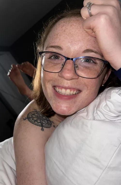 [IRTR] All smiles from me  by BellaRedSouth