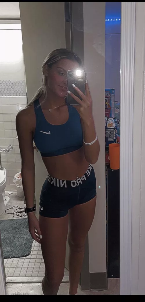 IUTR Nike pros  by DangerousBox9717