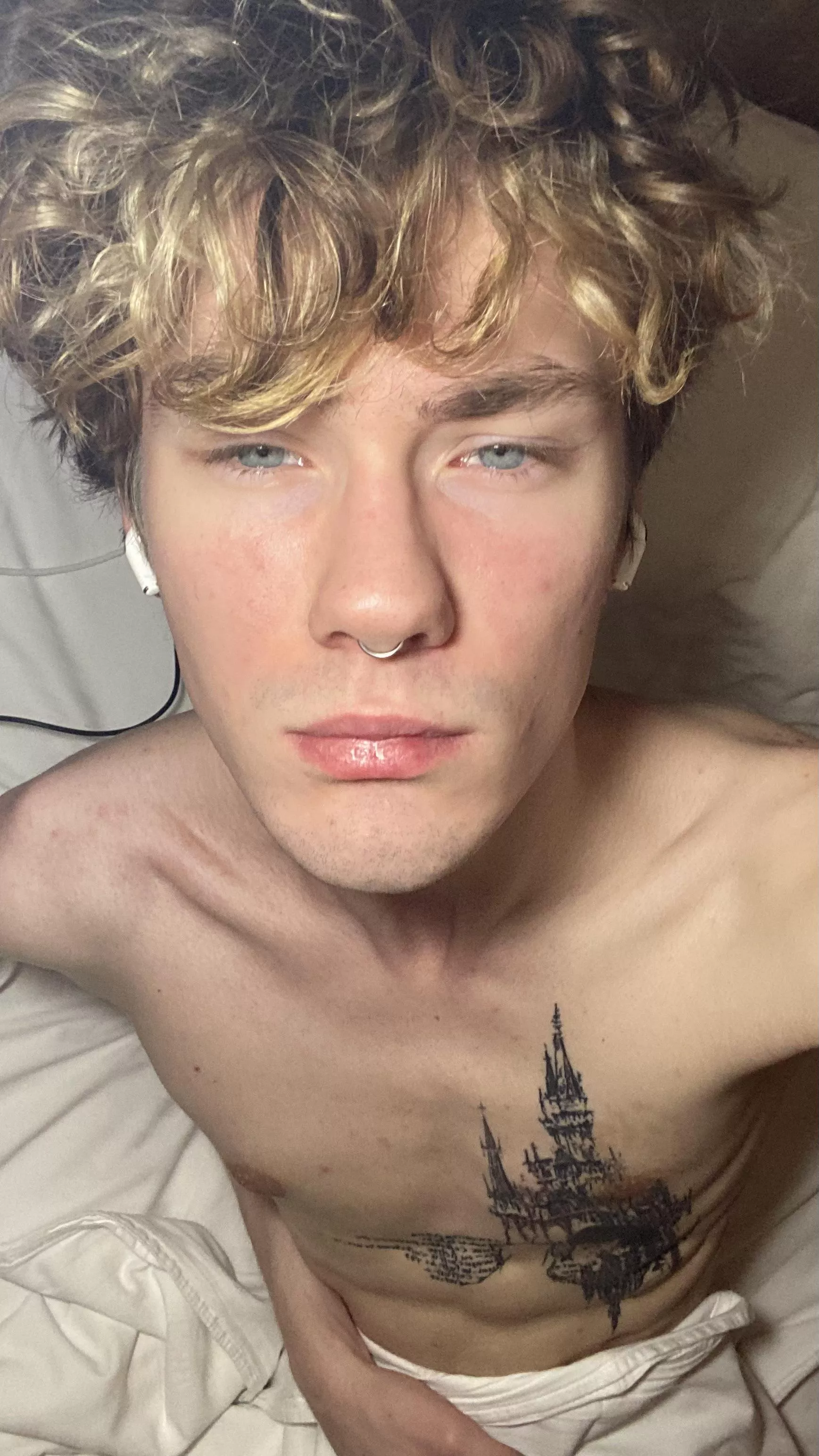 i've never had a boyfriend, i don't know how to start this😅 that's why i'm here, am i good enough for you? posted by pepelnahoodie