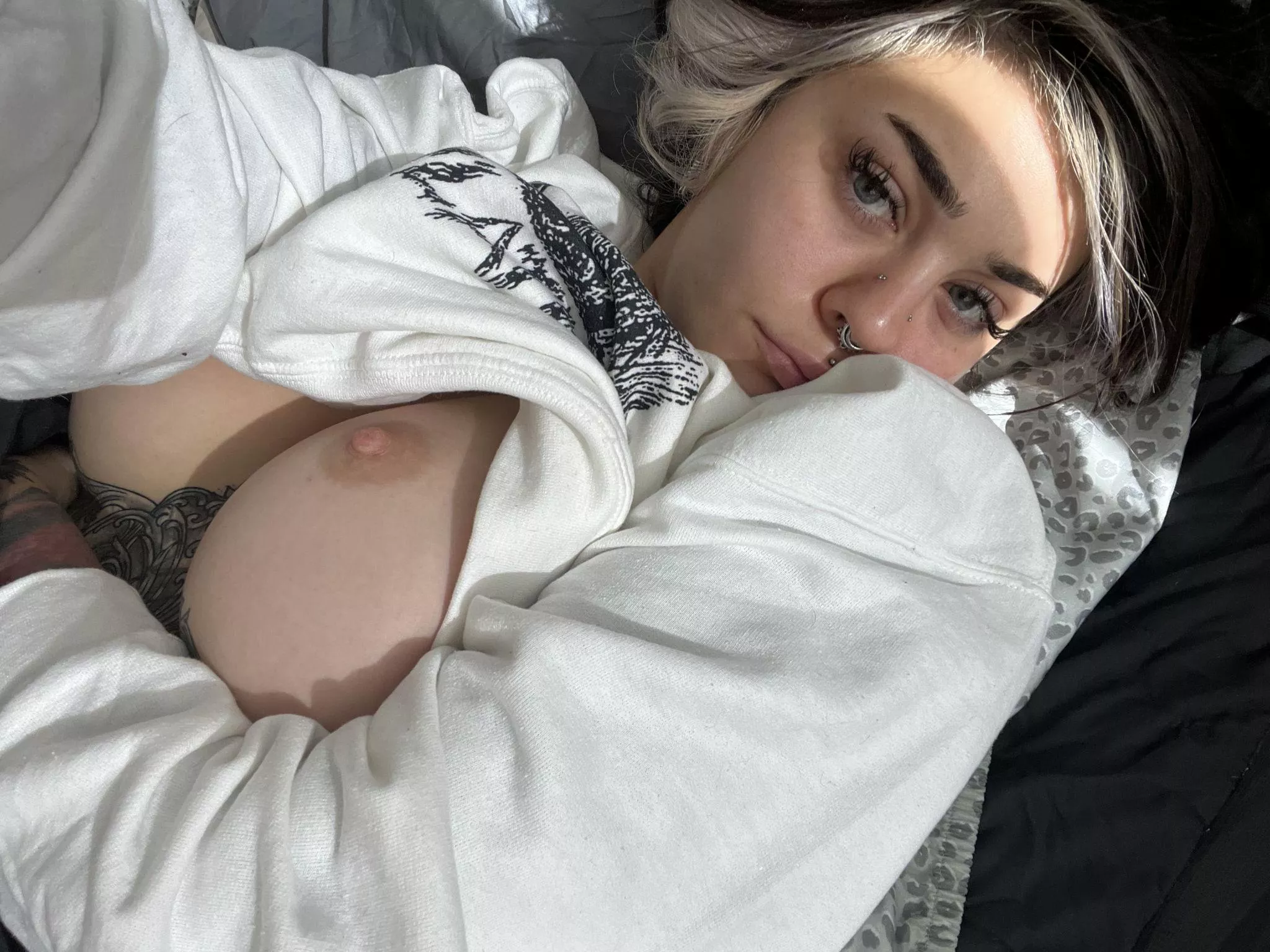 Just a busty and petite milf posted by sarahmoonsuicide