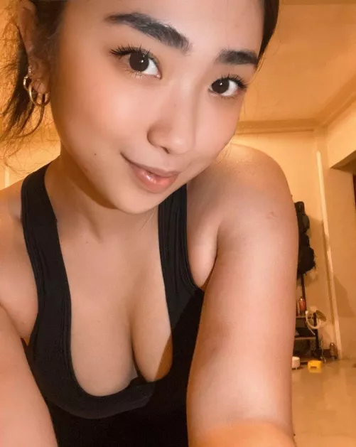 let me give u a closeup by Human_Virus8766