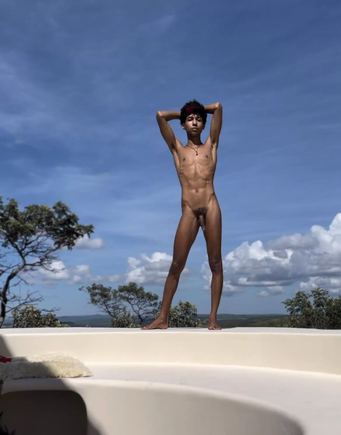 Let’s enjoy each other with a view? 🔥 posted by okelvinmalta