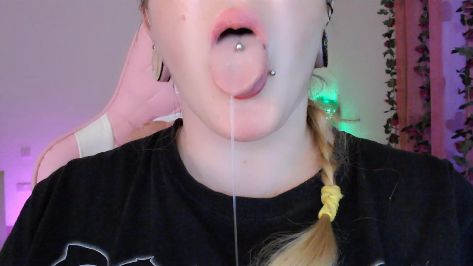 my mouth is your target posted by dreamy_angel777