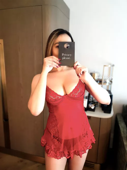 Private Posing by itsgialucia