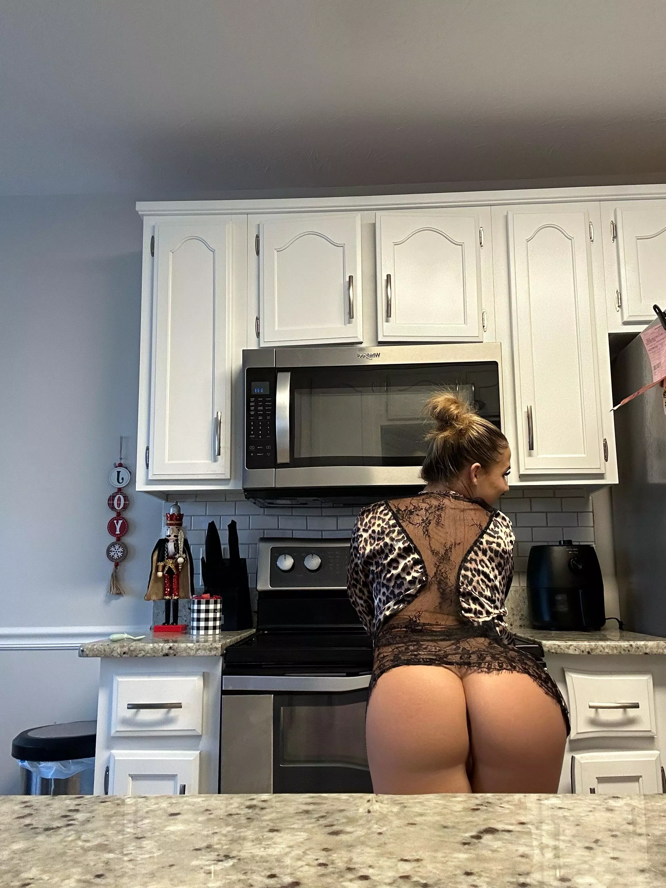 Rate my ass while I’m cooking posted by Jaded-Mud-496