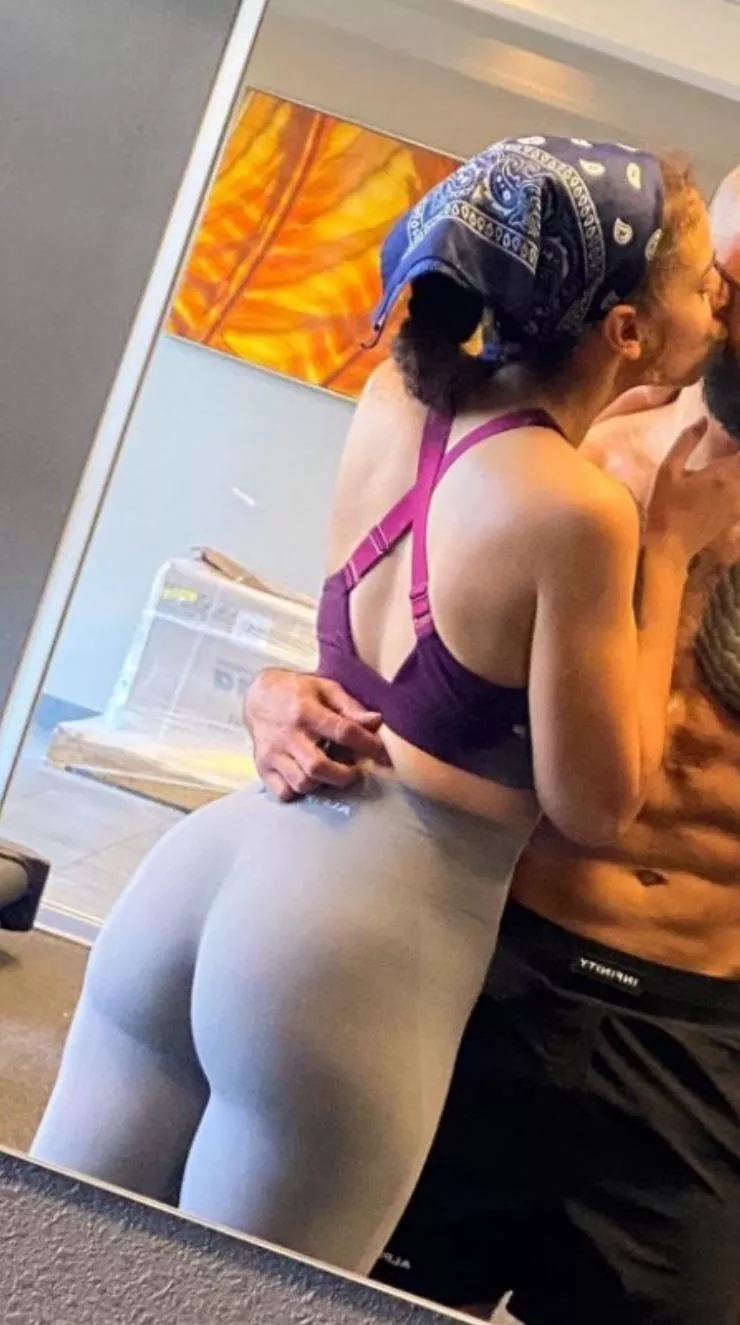 Samantha Irvin posted by NoOne-Really11