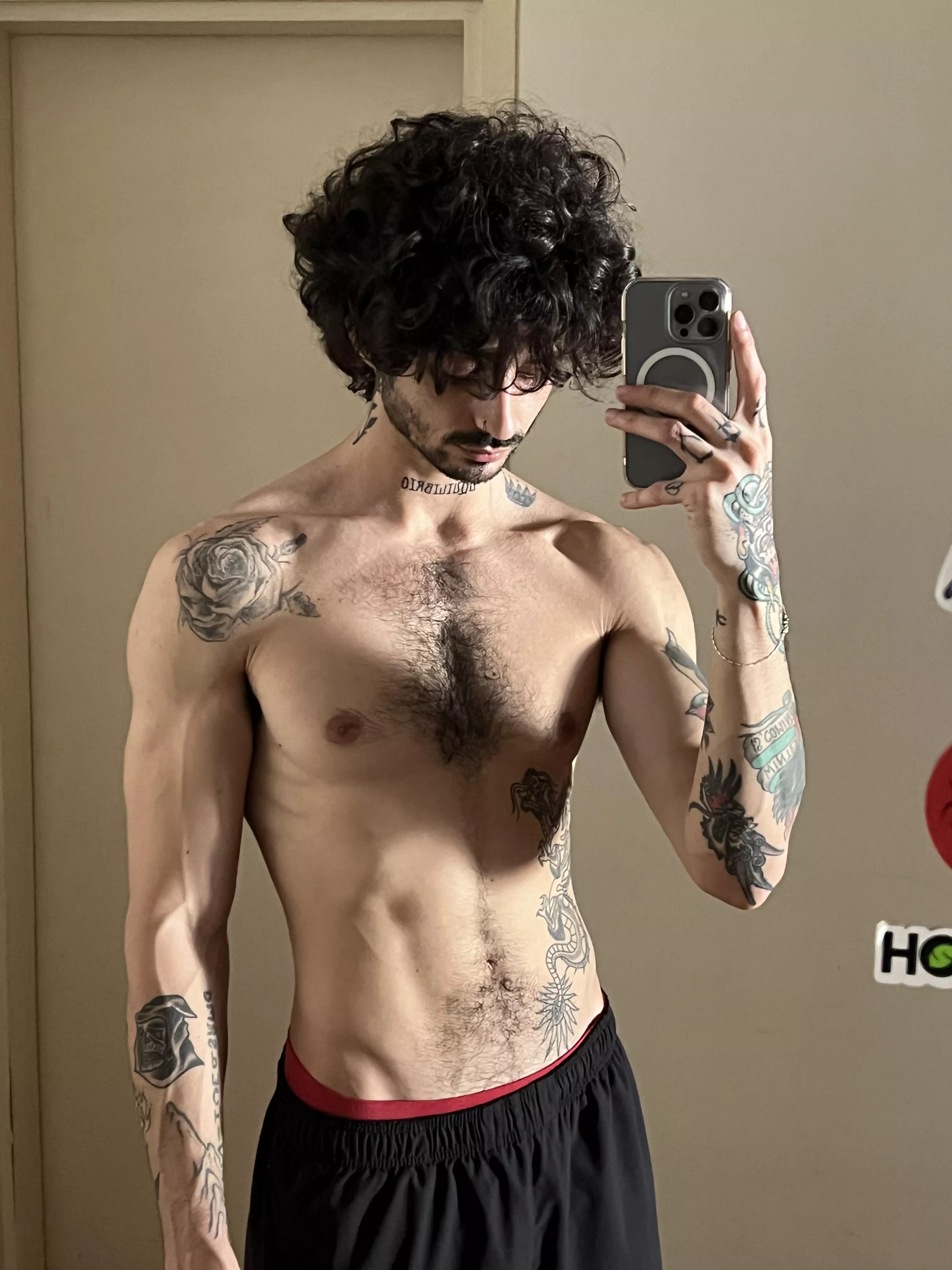 sending nudes to everyone :) posted by fffffrancis