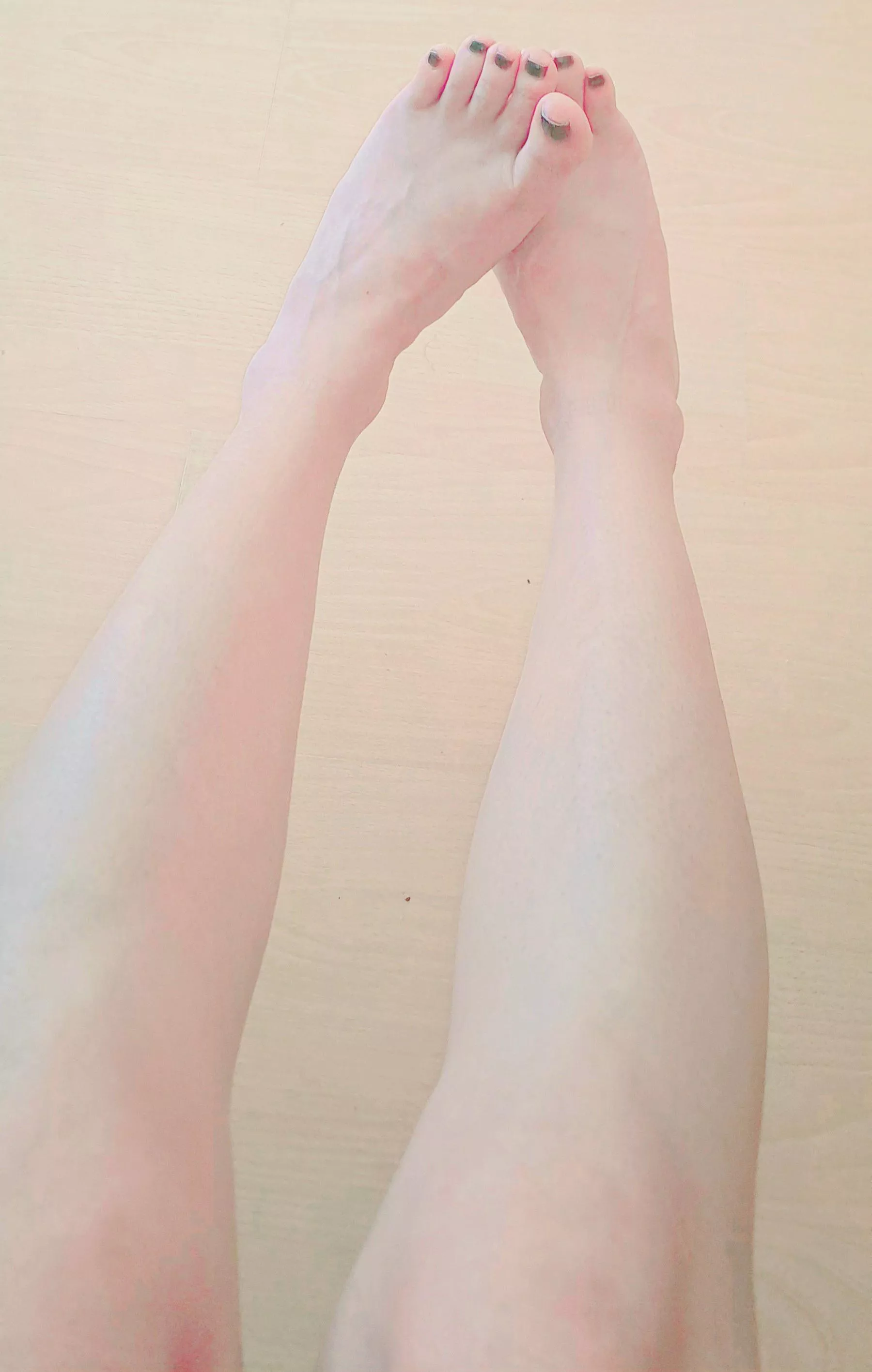 Small feet and toes posted by jjjd_23