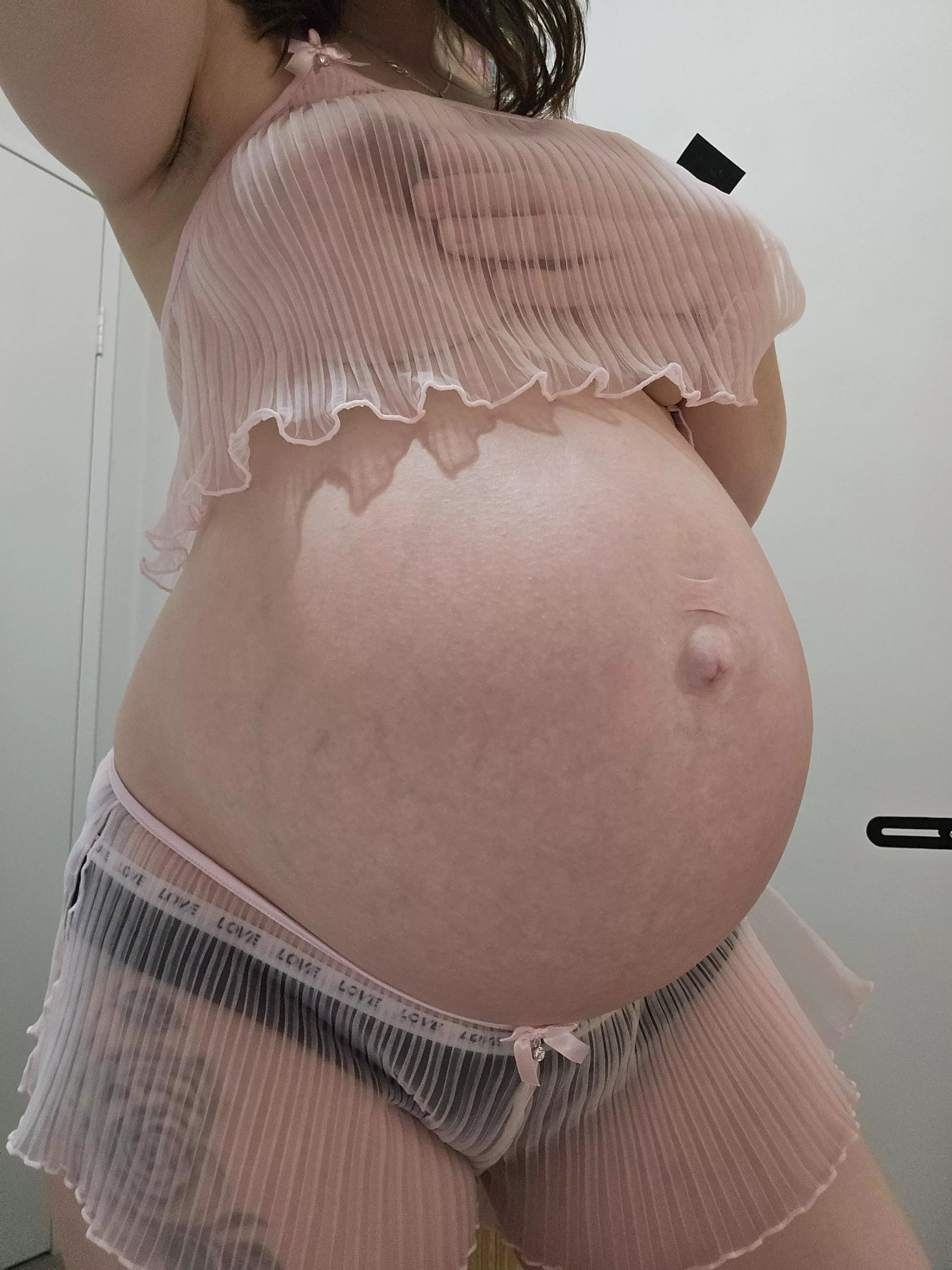 Spoiled myself with some new lingerie today 🩷  posted by impatient_carnation