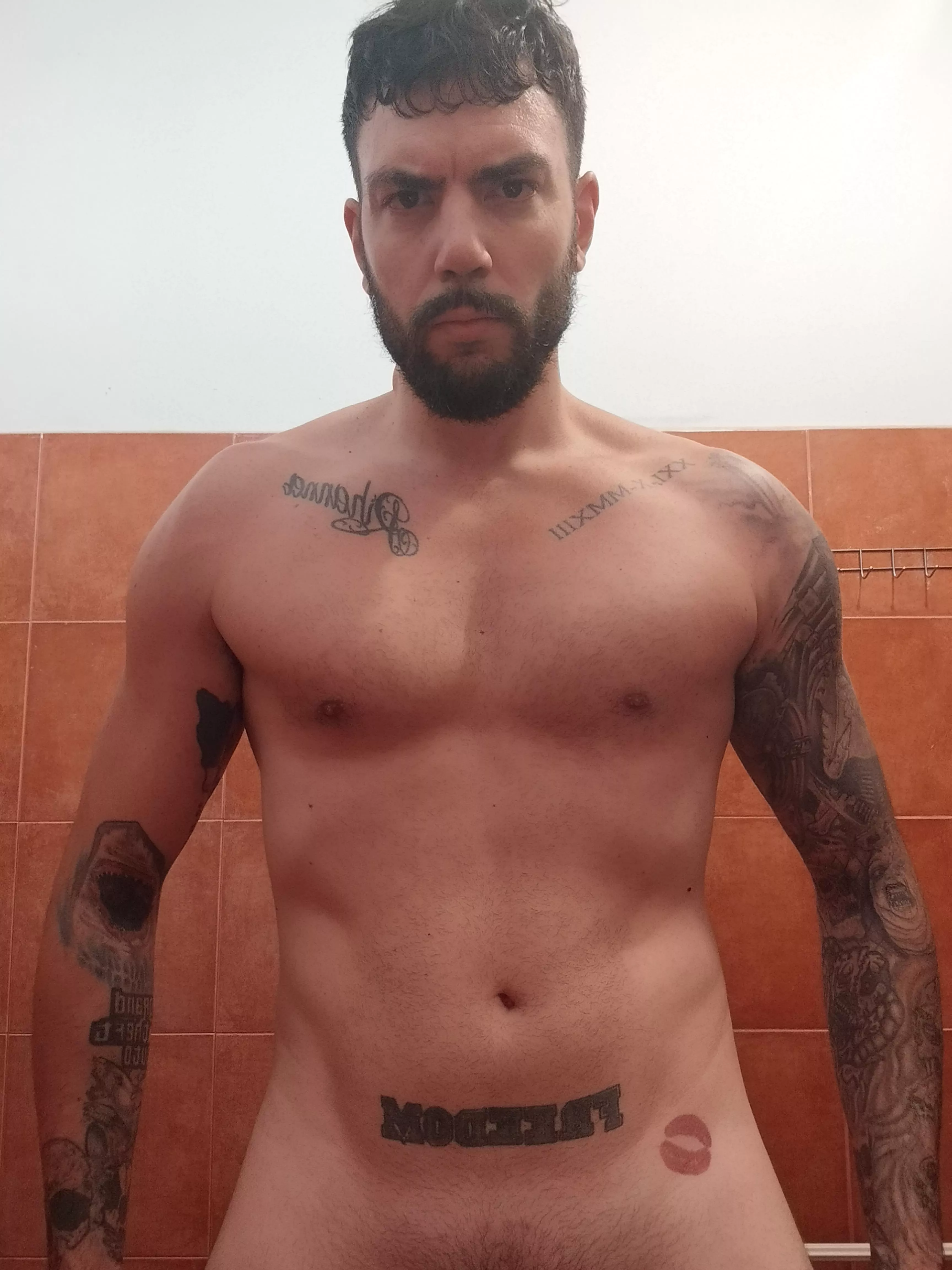 🥵 This heat is too much I need a cold shower to cool my V posted by greekmale69
