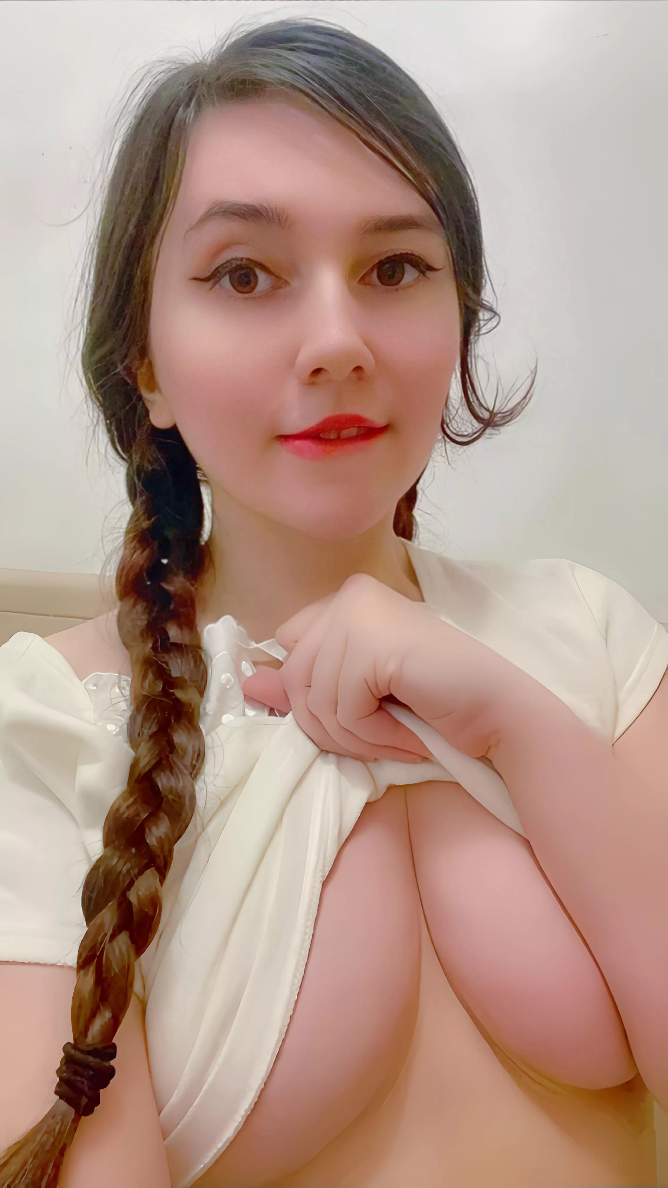 Want a cute little 18yo wife like me posted by Isabellawithabooty