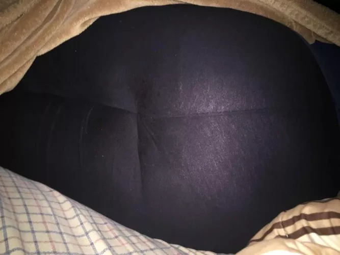 Wanting guys that love leggings maybe tribute me too :3 by Horny57_