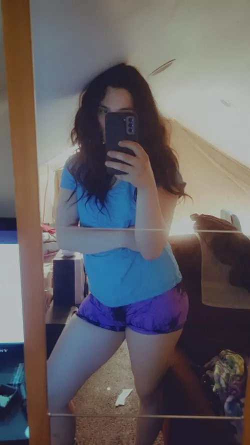 😌 what are you guys up too lol by Little_Macaroon108