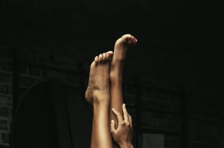 Where my feet ppl at? by Sarah_honeyys