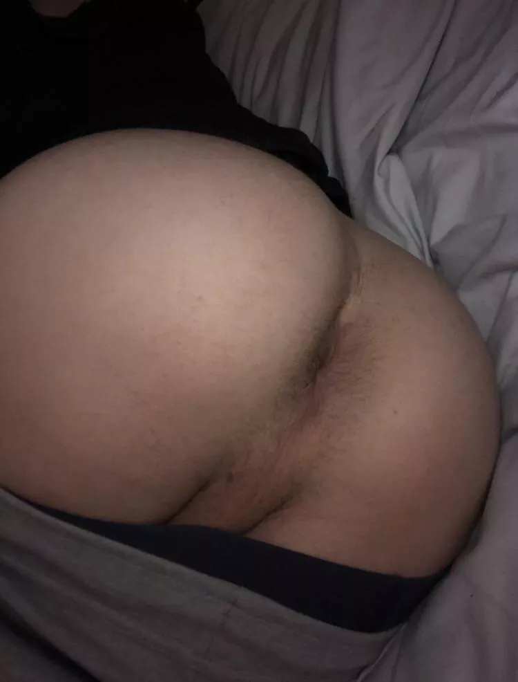 19 yo boy looking for daddy posted by Rude-Entertainer-201