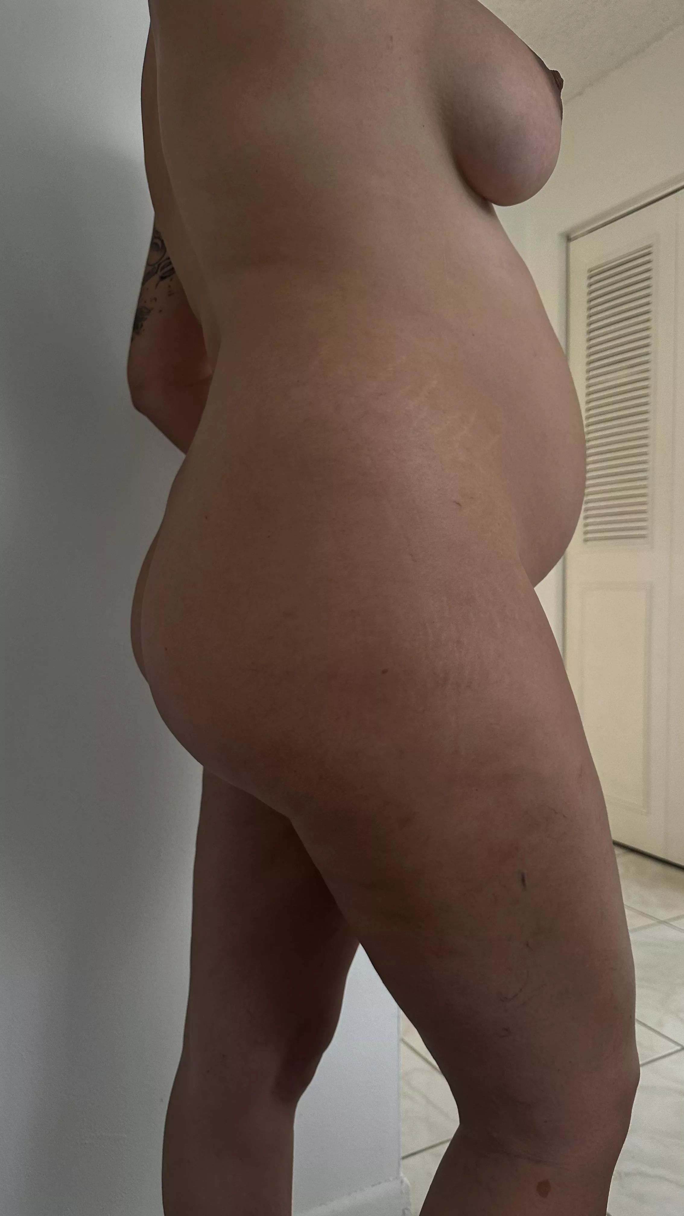 21 weeks pregnant and feeling extra thick  posted by sunburnsugar