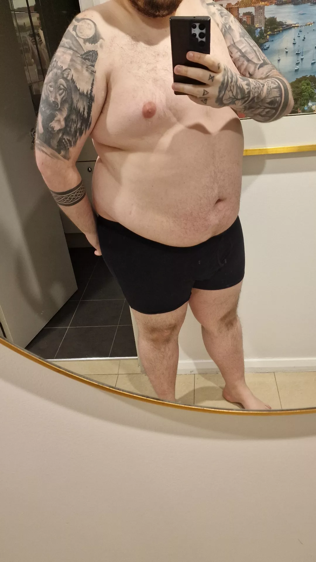 27m - any girls in Sydney like a large tatted guy posted by touringBJlover21