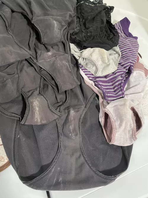 Another fun laundry hull! Rare Lacey pair sighting this week. by GolfonGrass311