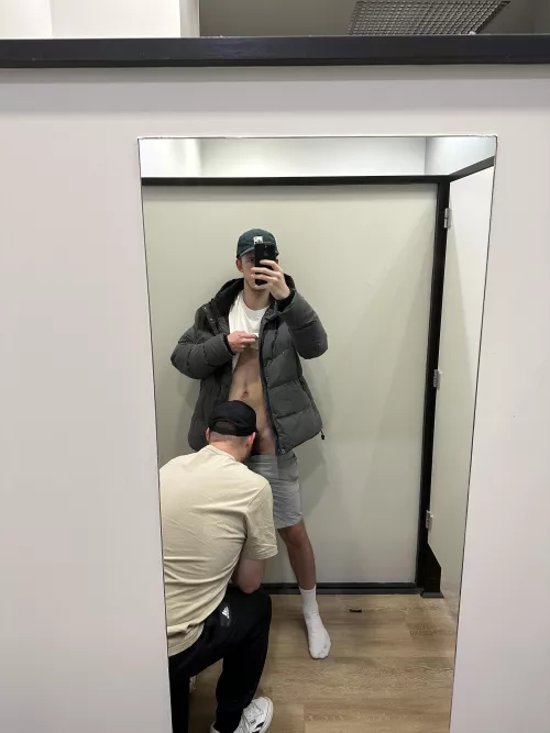 Are you sucking my cock in the changing room like this dude? 🤫 by sexyausboy