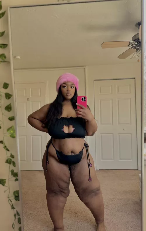 Bad kitty 😽 by DanekDanielle