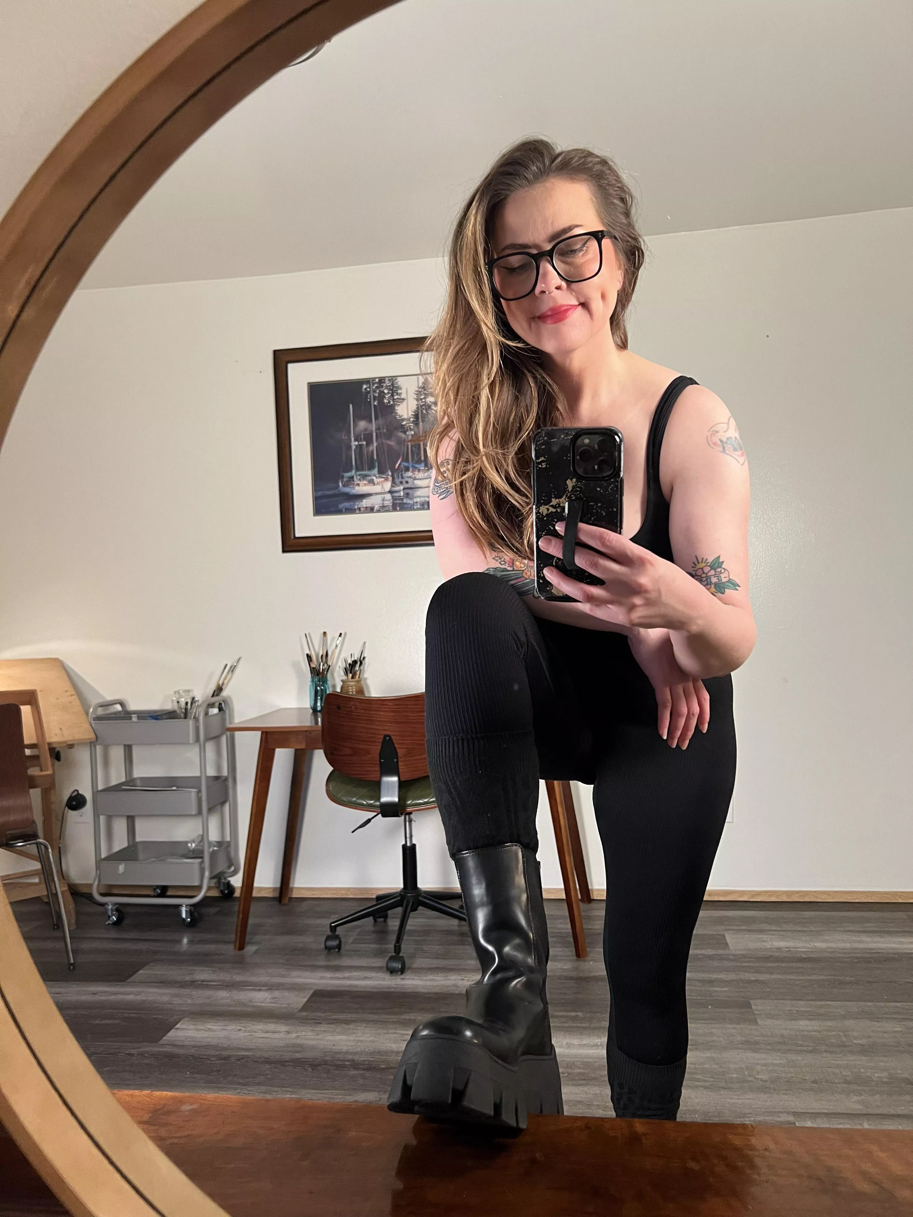 Bend over  posted by thekinkycherries