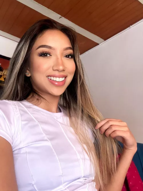 Big smile for the weekend by xoLuciaaxo