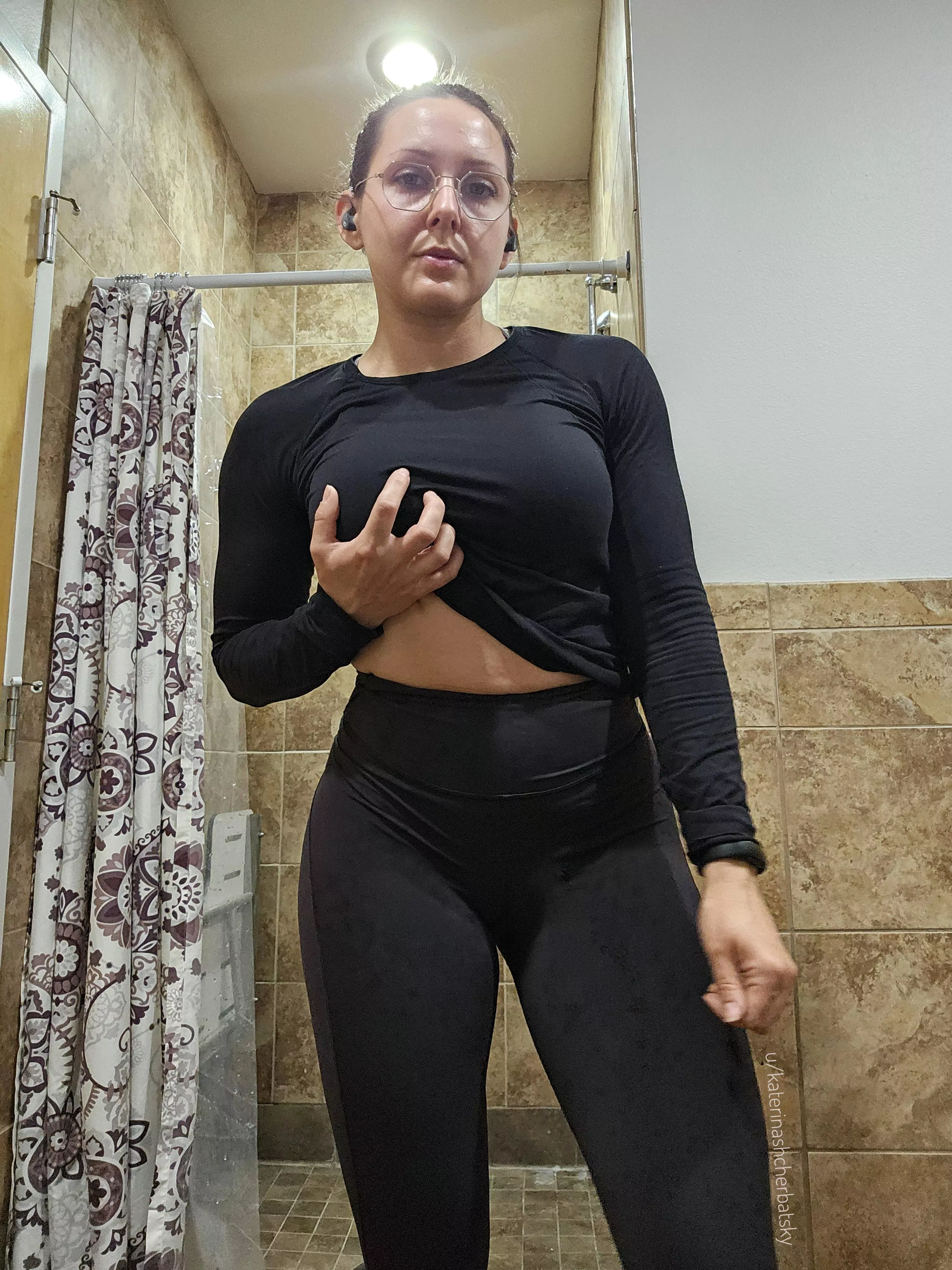 Black gym outfits are my favorite  posted by katerinashcherbatsky