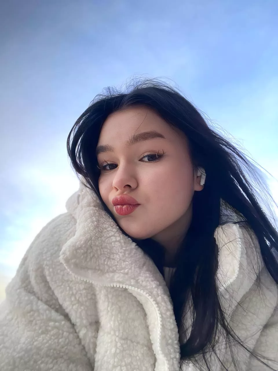 Cute selfie for you posted by Rafaelsn666