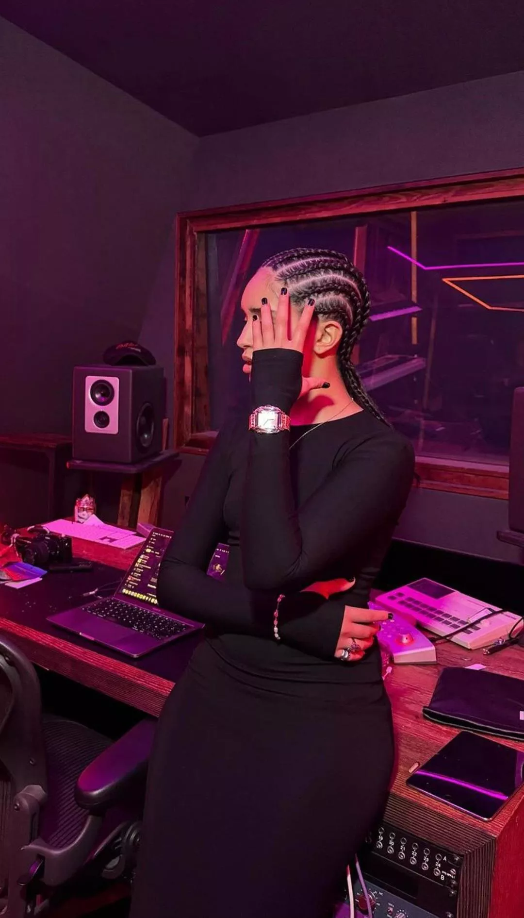 DINA AYADA  posted by PieceOfThaCAKE