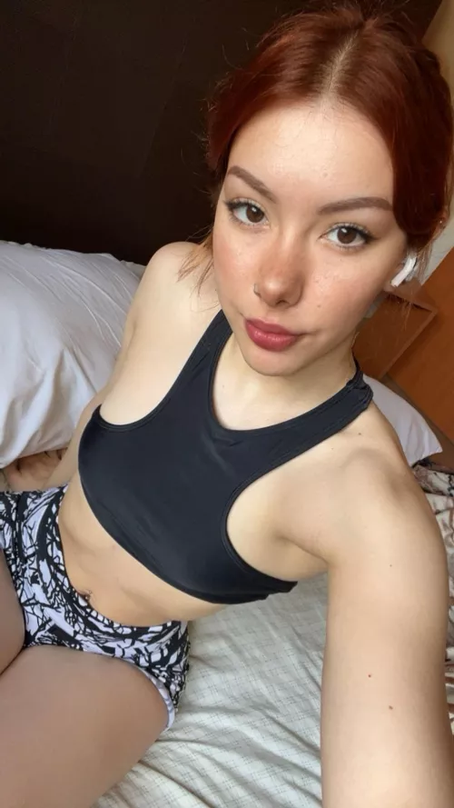 Do you like my new top? by Ox_MANU