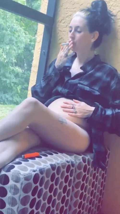 Enjoy me. There are very few women who are fetish and kink friendly the way I am ☺️ by TinyHornsBigbooty