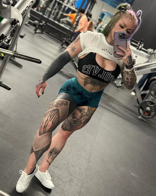 [F] leg pump went wild this morning by AsskabansMostWanted