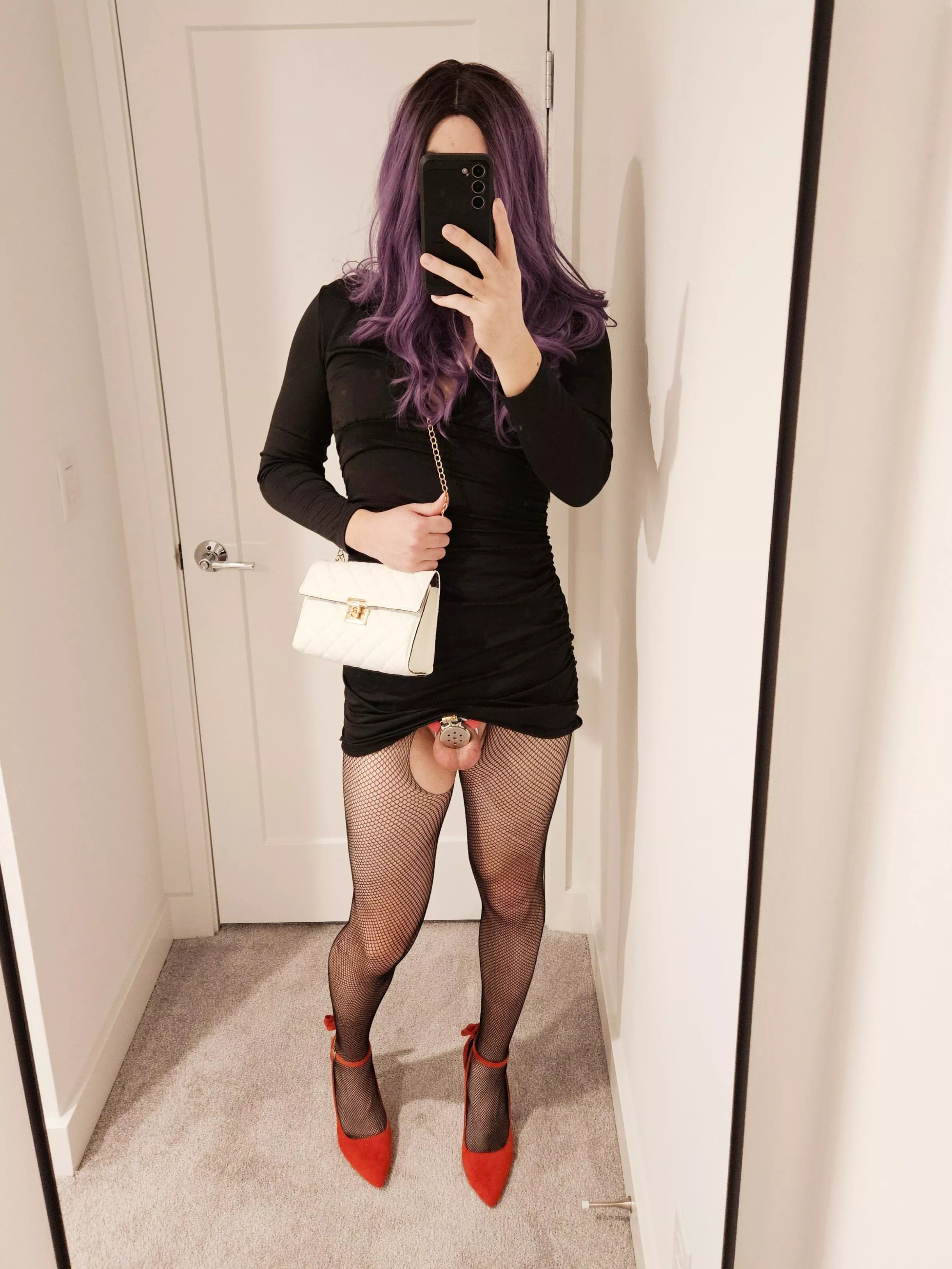 Guess what's in my bag posted by SissyCrysta