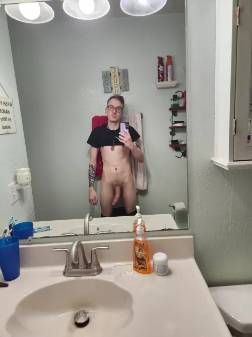 Hanging around  by Theesirreggie