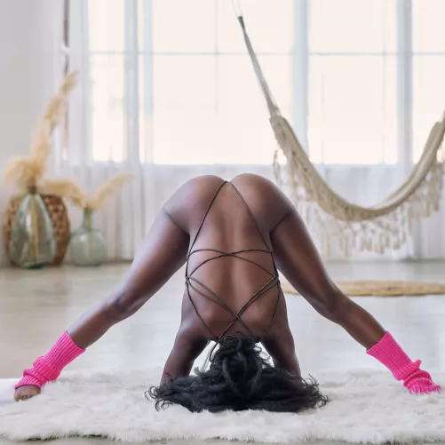 How long could you hold this pose? by maalys_world