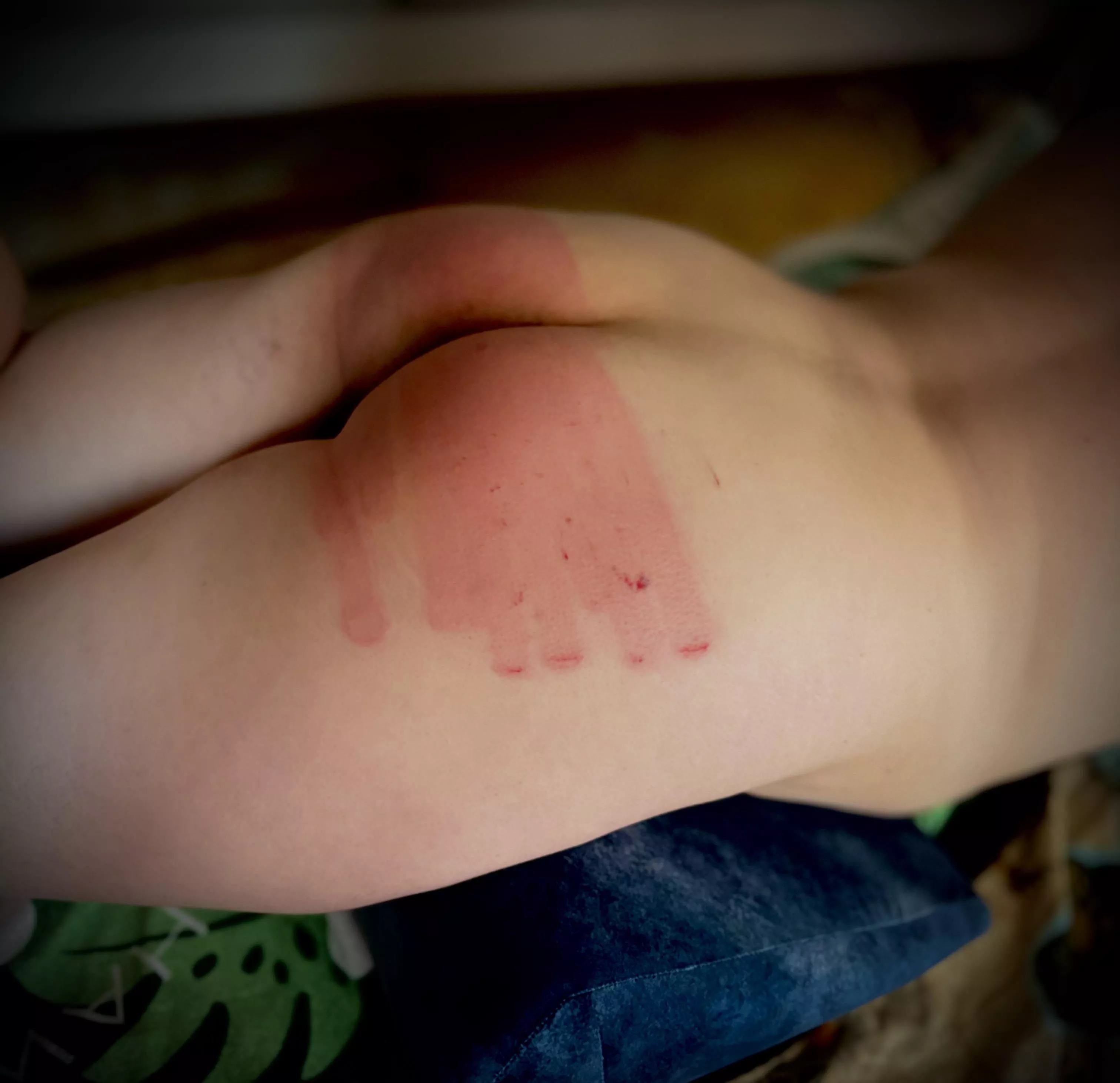 I got the tawse 🫣 [f] posted by allrightth3n