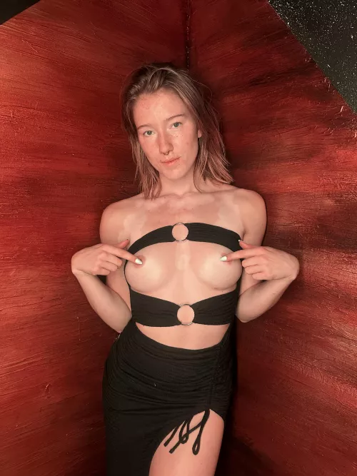 i hope you like Vitiligo, Redhead with tight dress <3 by girlofyourdreamzz