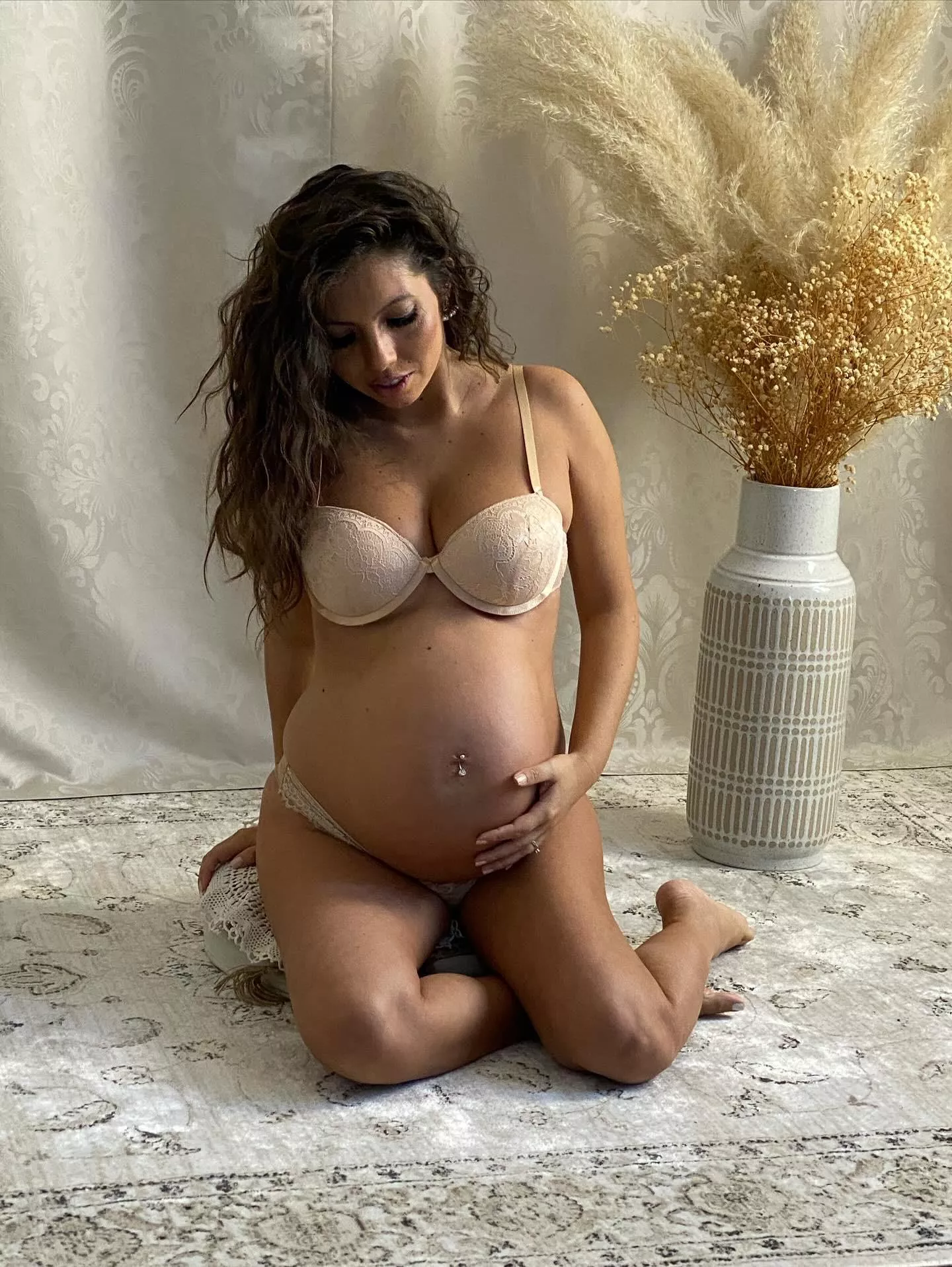 I love being pregnant posted by Rosecollis92