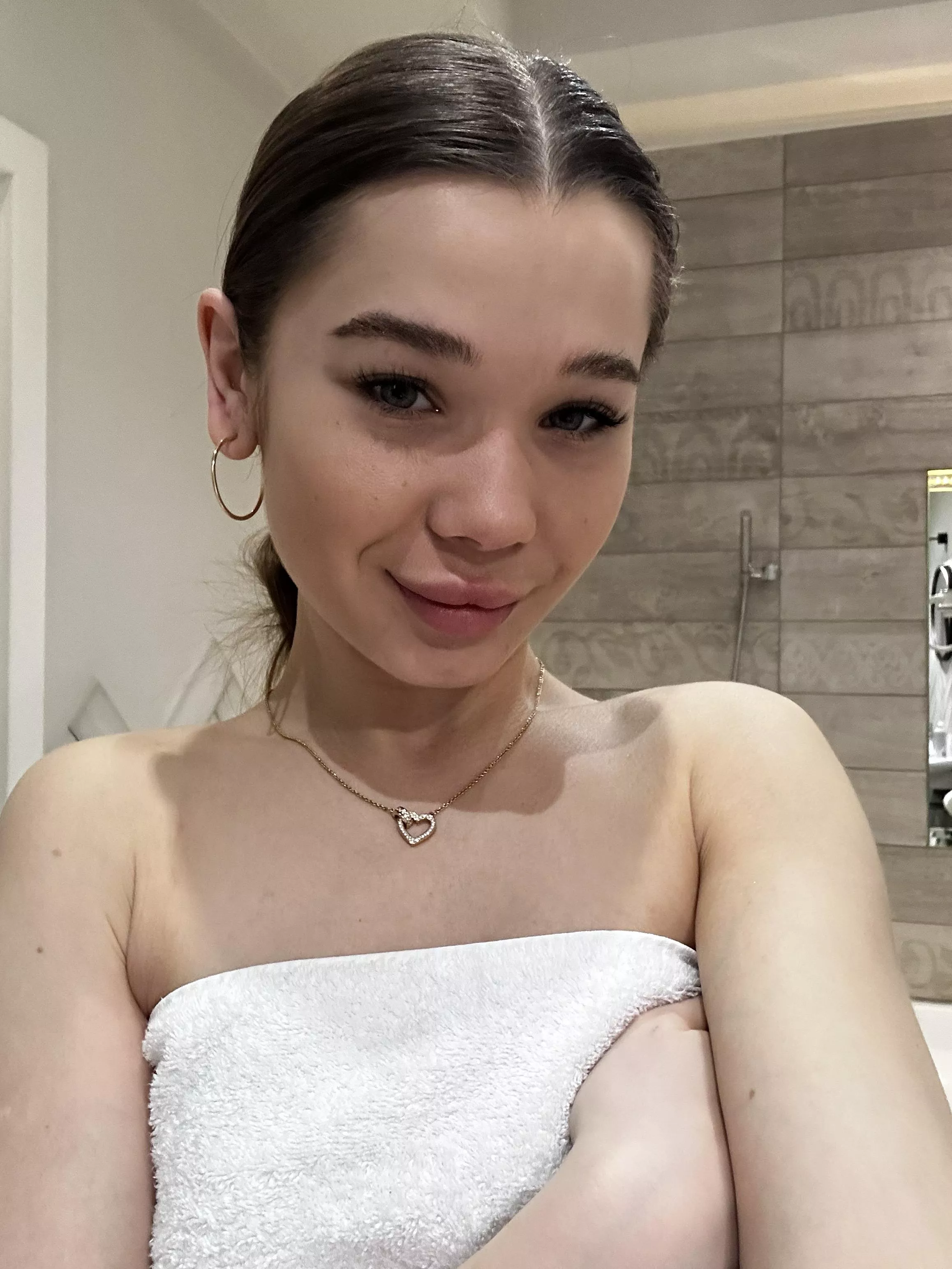 I love taking showers together posted by GraceDonald