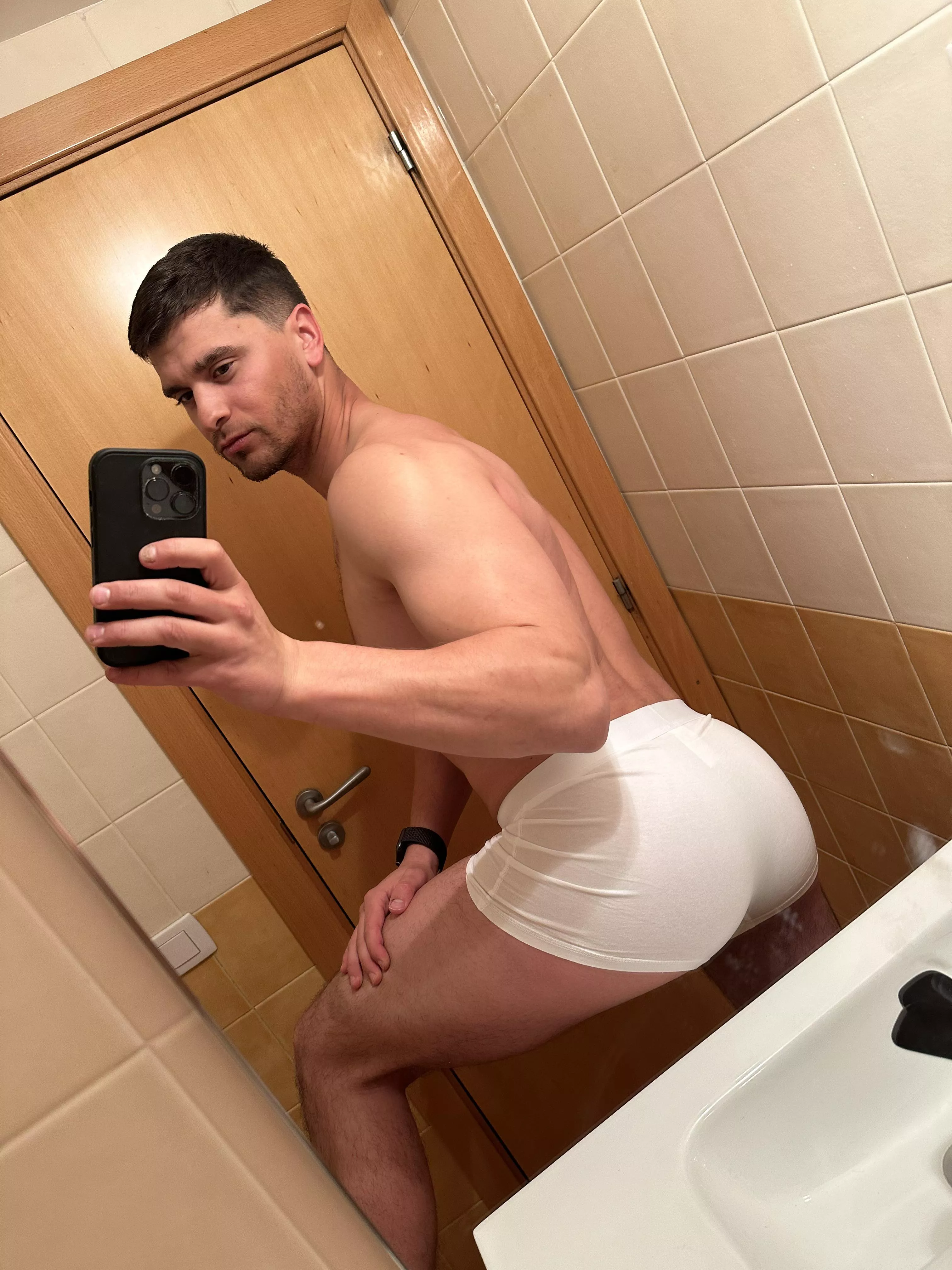 I'm curious straight, rate my ass posted by New-Gear421