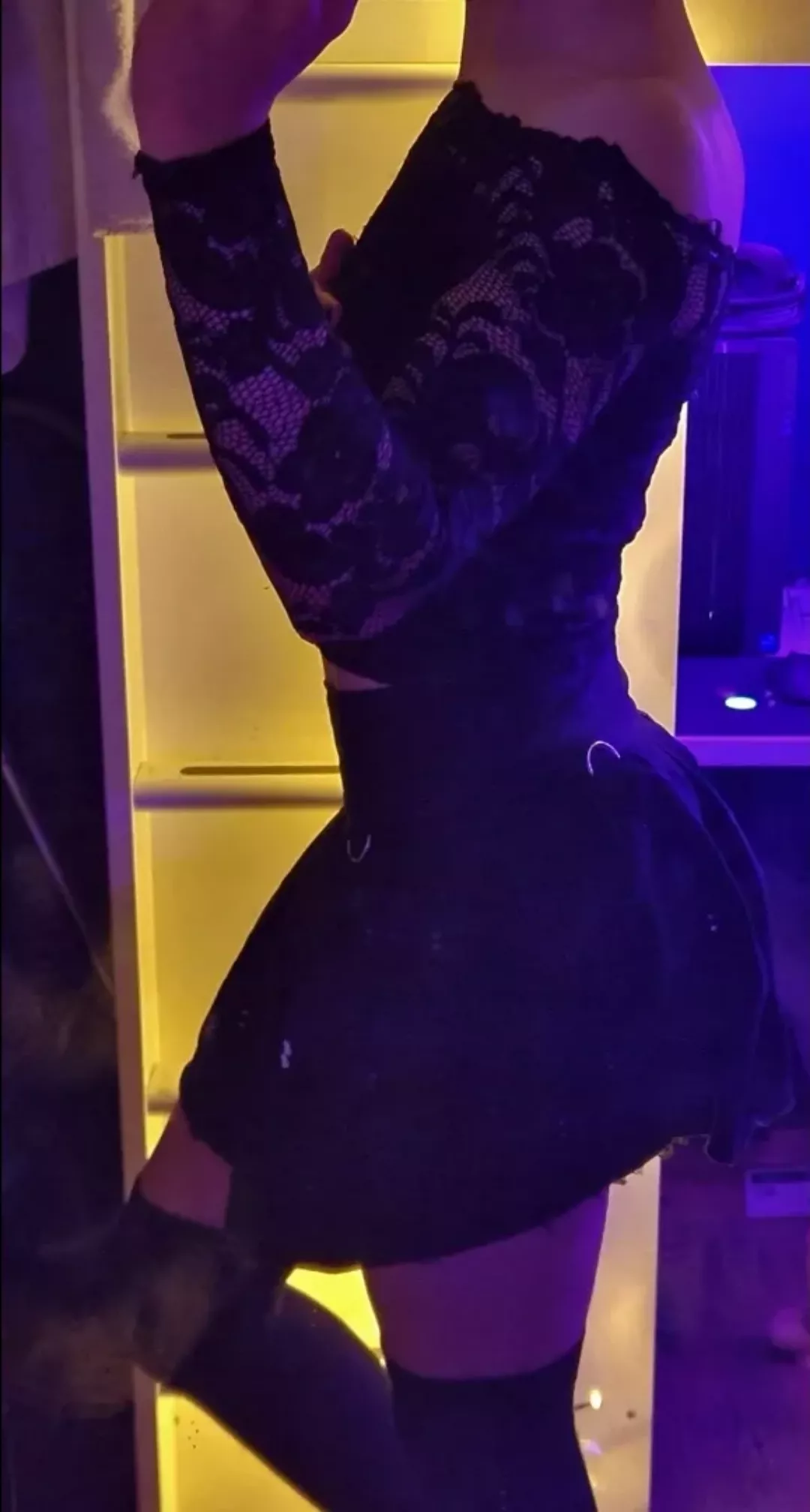 Is this a pretty outfit? OwO posted by Jc_Fitzy