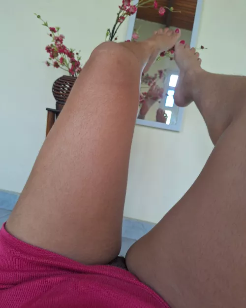 Lift my skirt and take care of me by dubois1231y