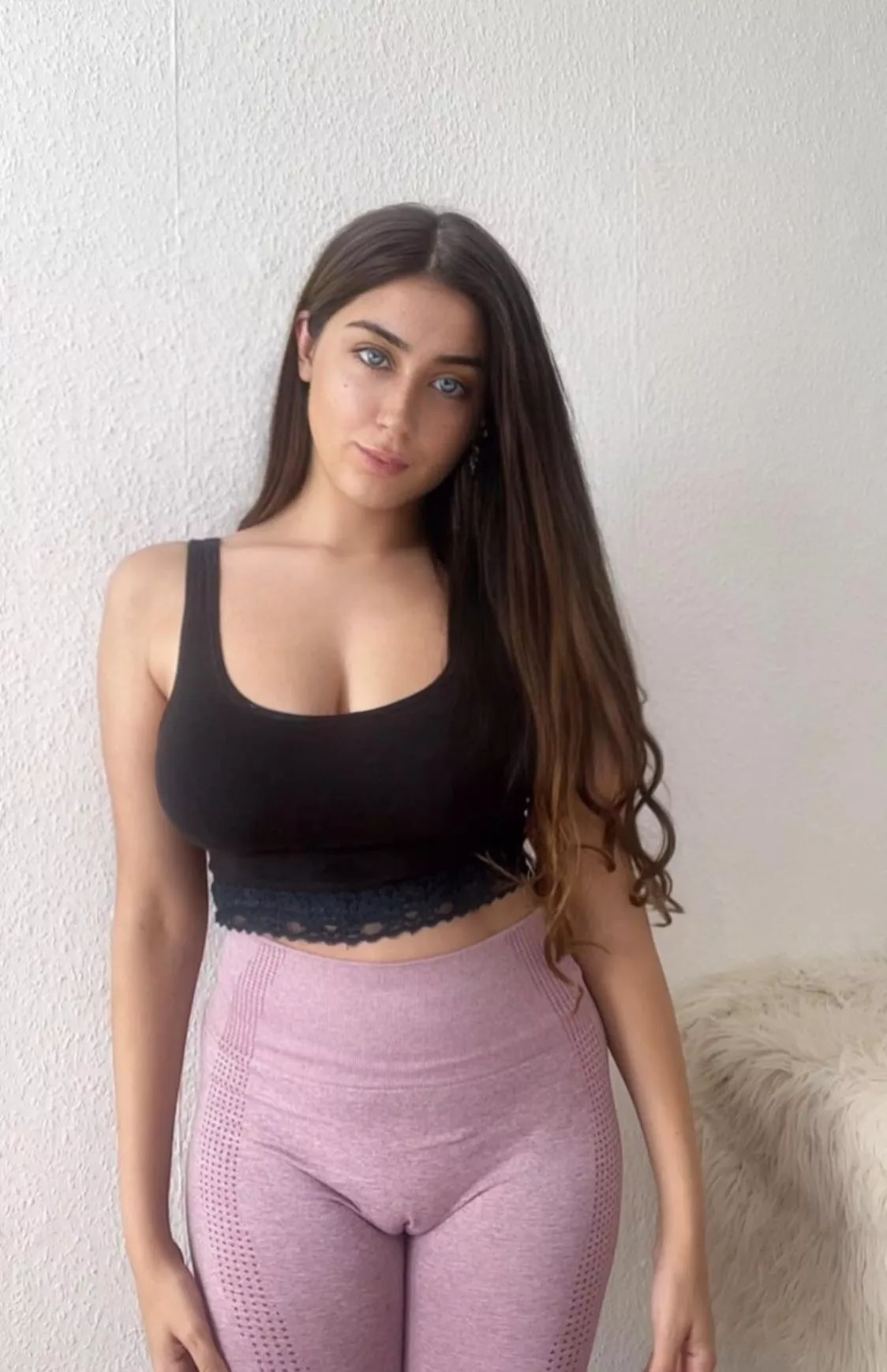 my waist in yoga pants  posted by chikitalyana