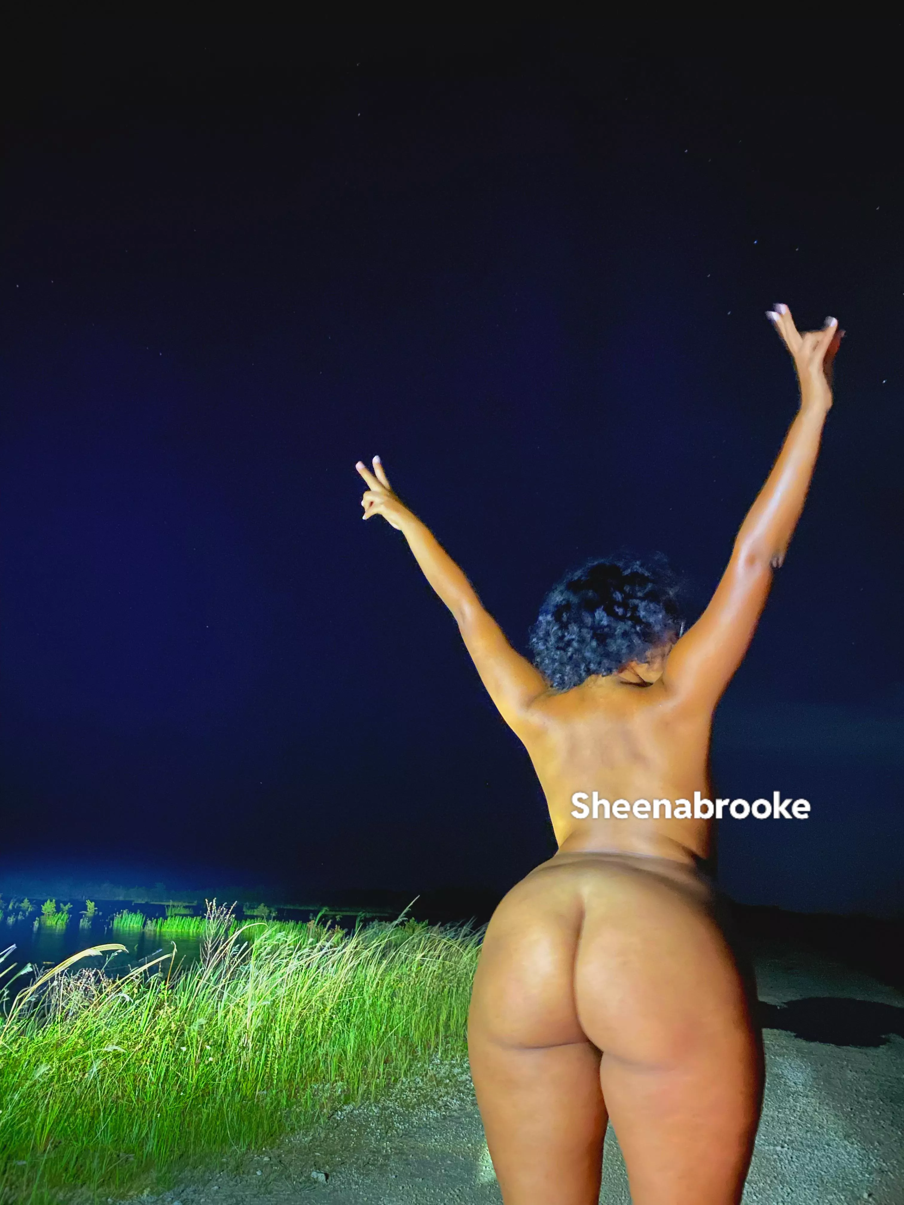 Naked in nature 🙈🙈 posted by SHEENA_BROOKE_